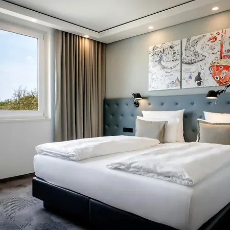 Motel One Hamburg-Altona-2